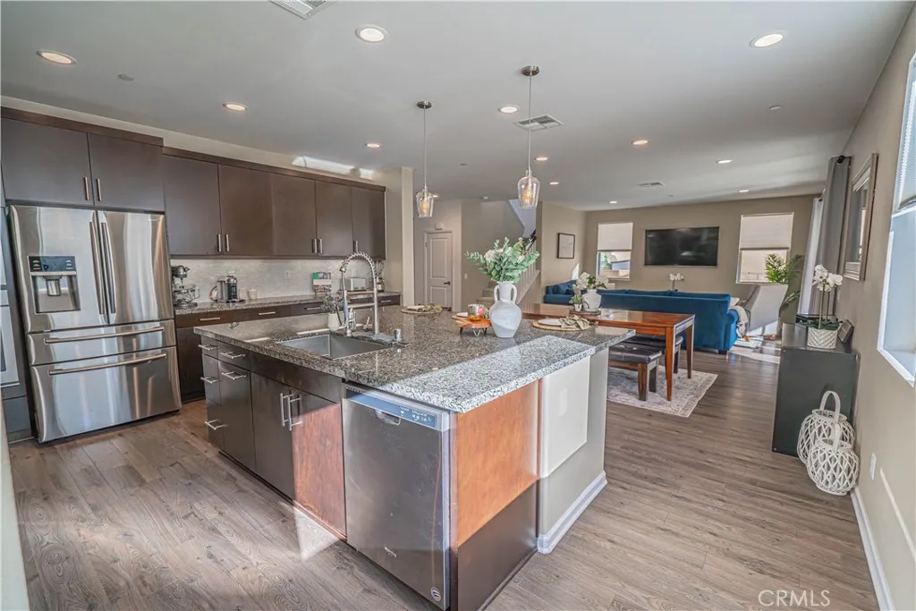 18642 Cedar Crest Drive, Canyon Country, California 91387 home-pic-14